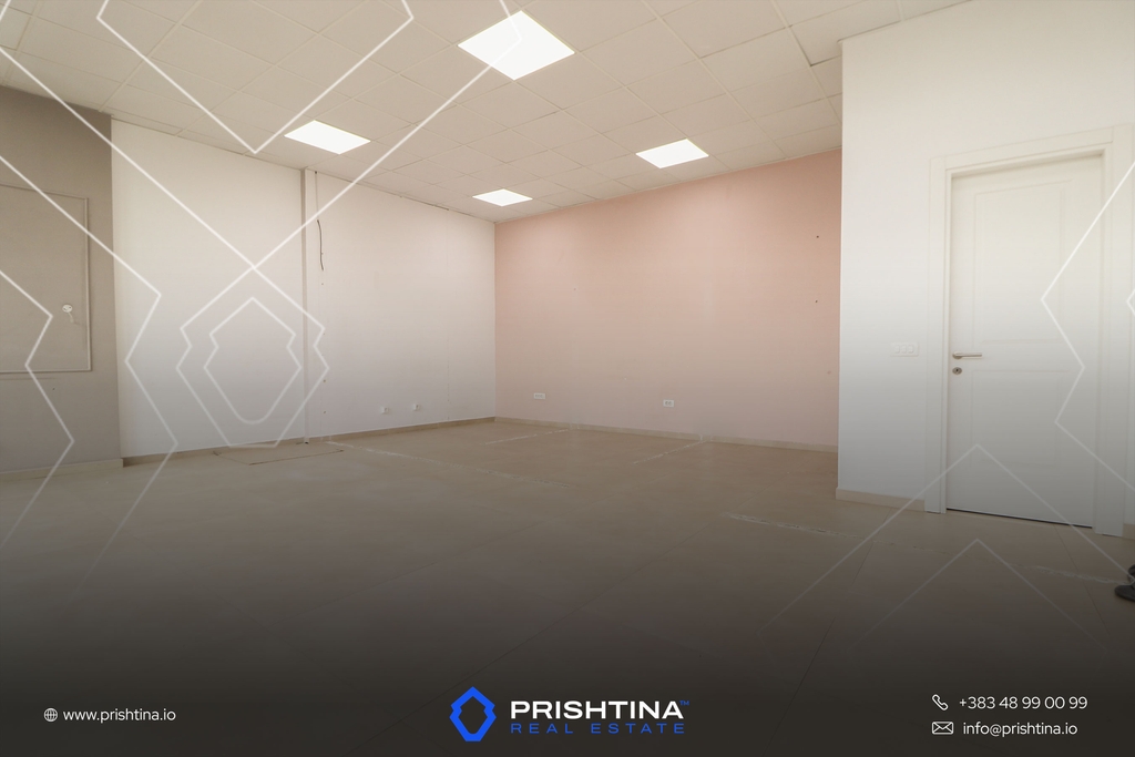 Local en venta 46.5m² en ulpianë