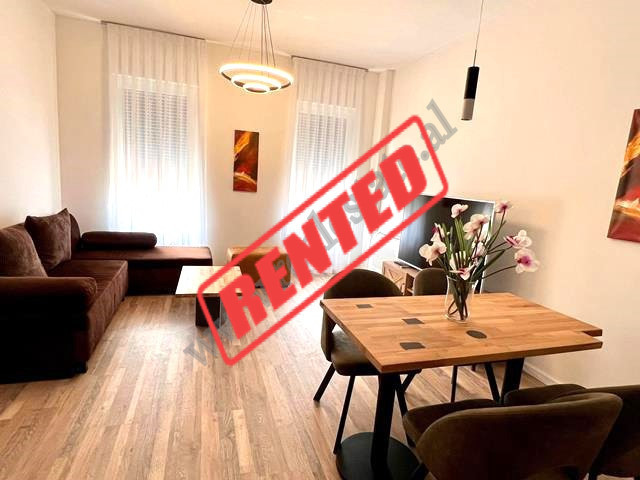 Appartement de deux chambres à louer dans le quartier bulevardi i ri à Tirana