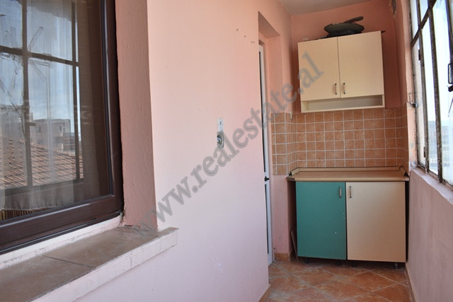 Ein-zimmer-wohnung zum verkauf in der nähe der fortuzi-straße in Tirana, albanien (3)