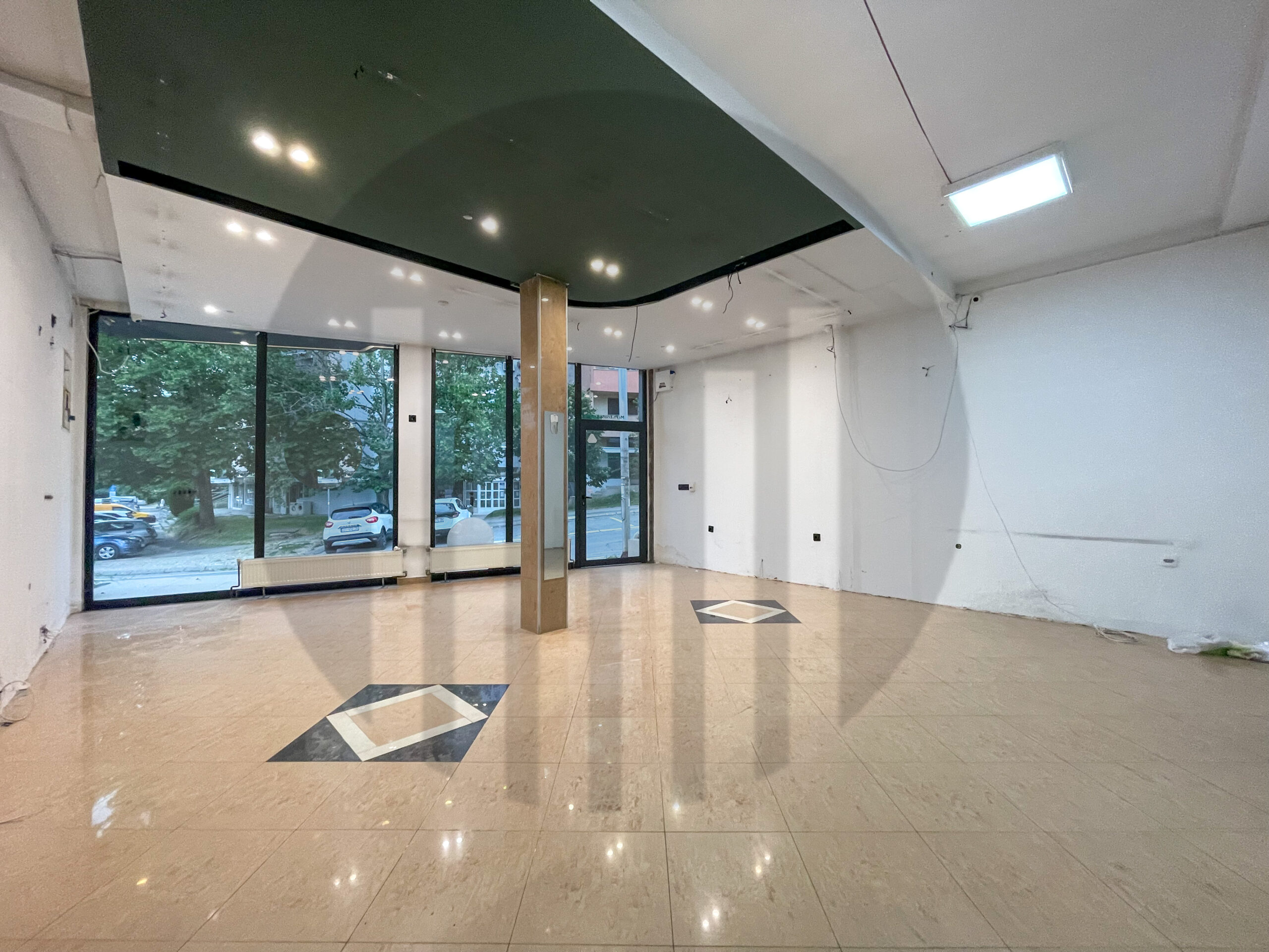 55 square meter space for rent in Ulpiana neighborhood