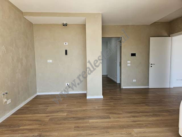 Office space for rent at lake view residence in Tirana, albania (3)