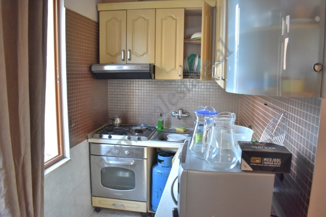 Appartement de deux chambres à vendre près du quartier vasil shanto à Tirana, albanie (4)