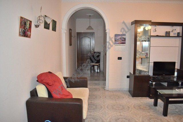 Appartement de deux chambres à vendre près du quartier vasil shanto à Tirana, albanie (5)