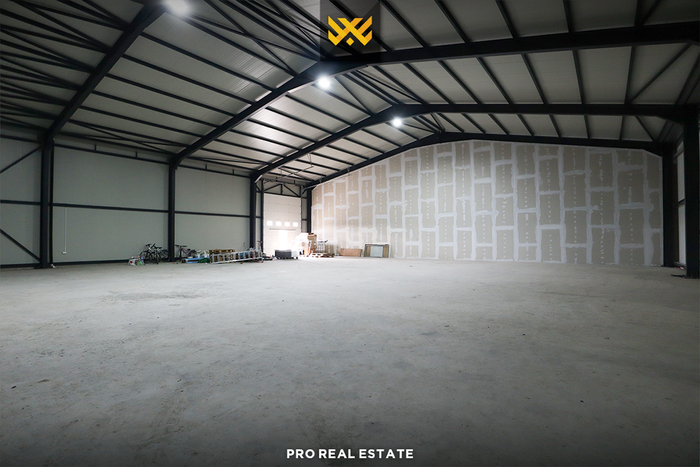 Armazém de 900m² para alugar em Çagllavicë. (2)