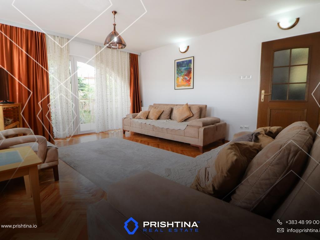 Shtëpi me qira 220m² në sofali