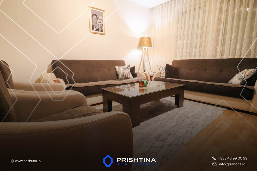 Shtëpi me qira 220m² në sofali