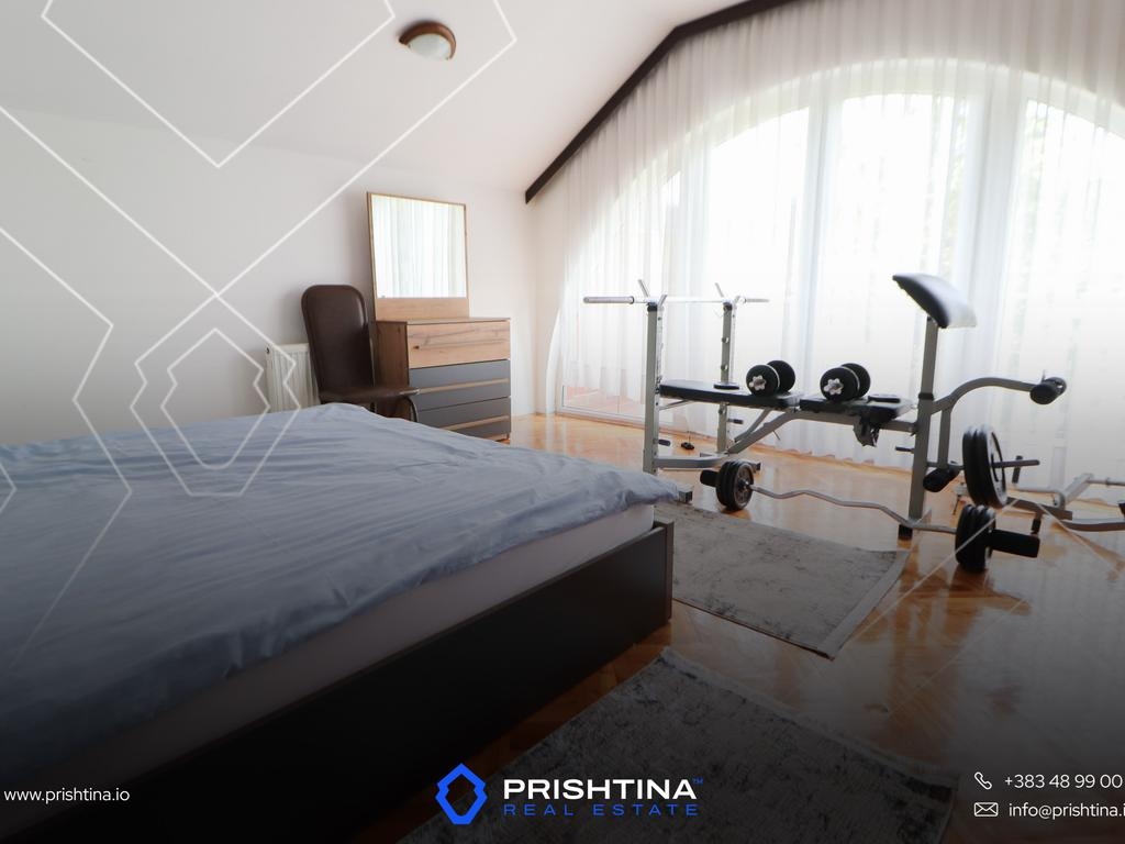 Shtëpi me qira 220m² në sofali