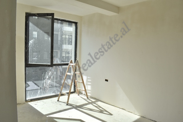 Apartamento de dois quartos à venda na rua mine peza em Tirana, albânia (4)