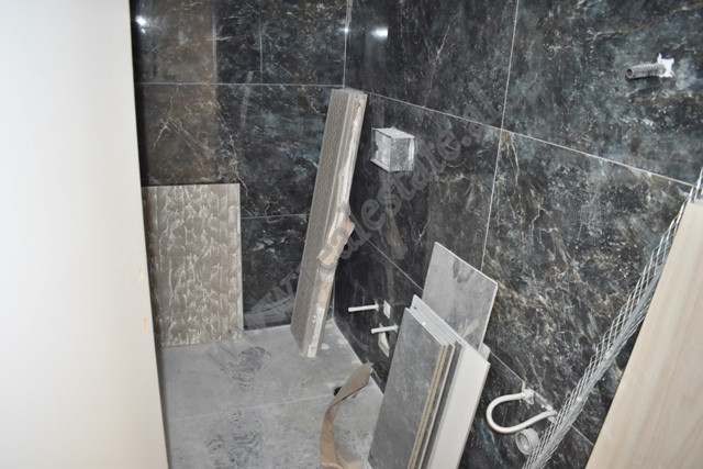 Apartamento de dois quartos à venda na rua mine peza em Tirana, albânia (6)
