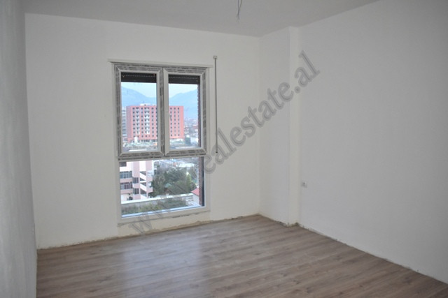 Zwei-zimmer-wohnung zum verkauf im kamez-gebiet, albanien (3)