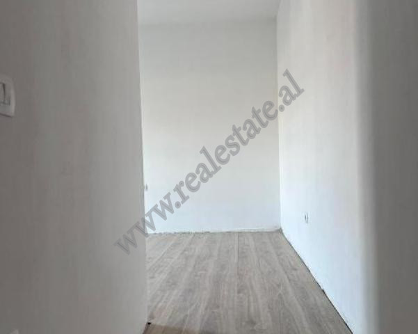 Zwei-zimmer-wohnung zum verkauf im kamez-gebiet, albanien (5)