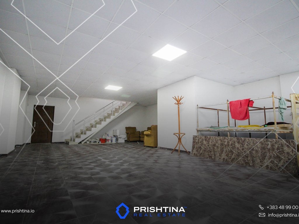 Espaço comercial à venda 212m² em Fushë Kosovë (2)