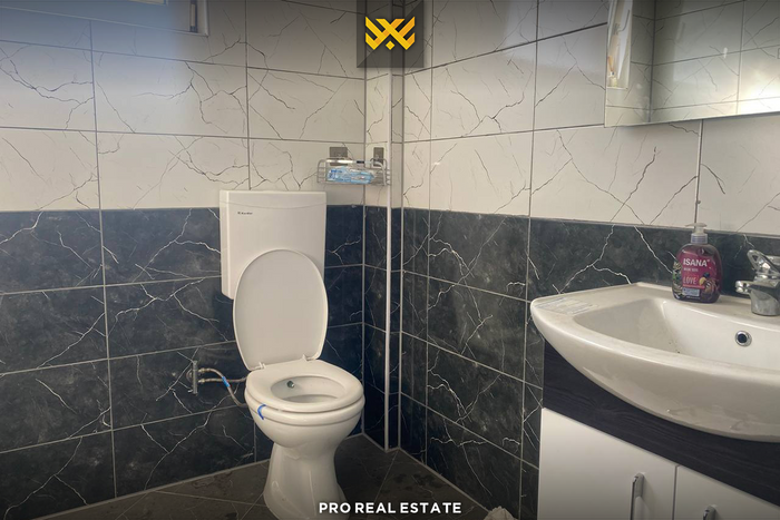 Armazém de 1800m² para alugar em Çagllavicë. (6)