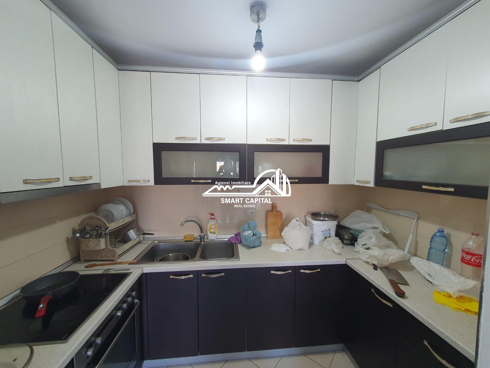 Appartement 2+1 à vendre près de sahati, près du bureau de poste central vlore!