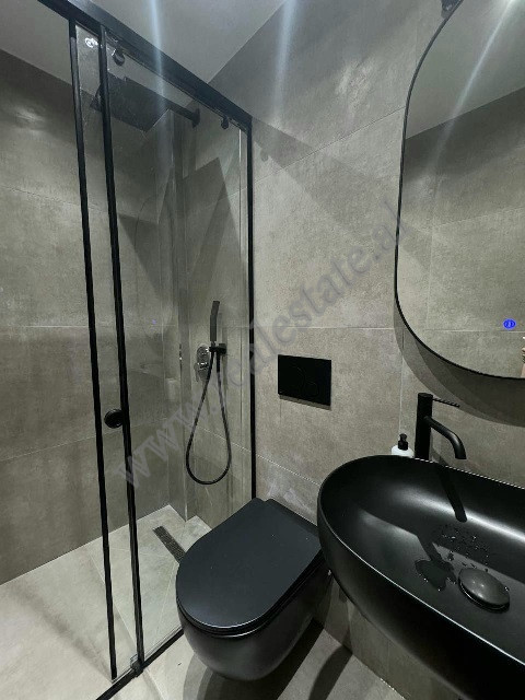 Appartamento con tre camere da letto in vendita nel quartiere 21 dhjetori a Tirana