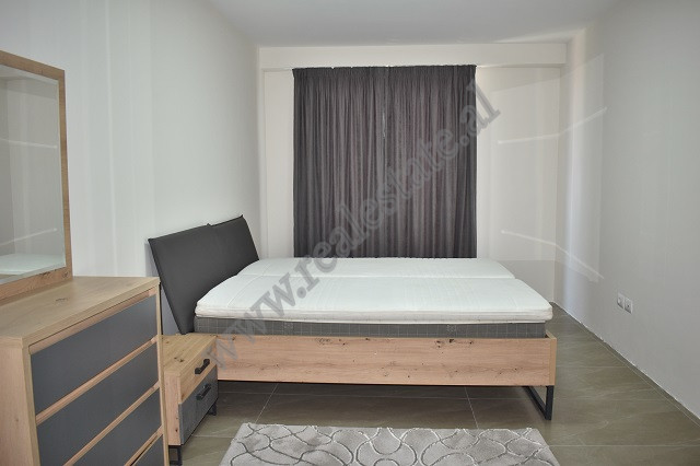 Apartamento de três quartos à venda na área fusha aviacionit em Tirana