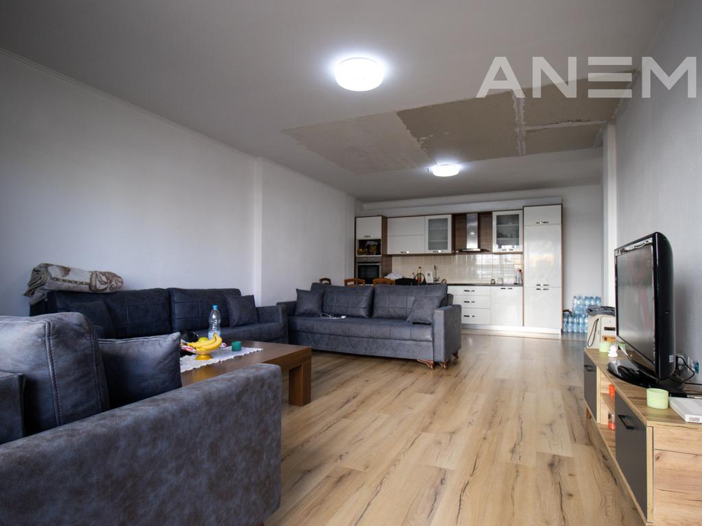 Apartment for sale 88m² in Lakrishtë
