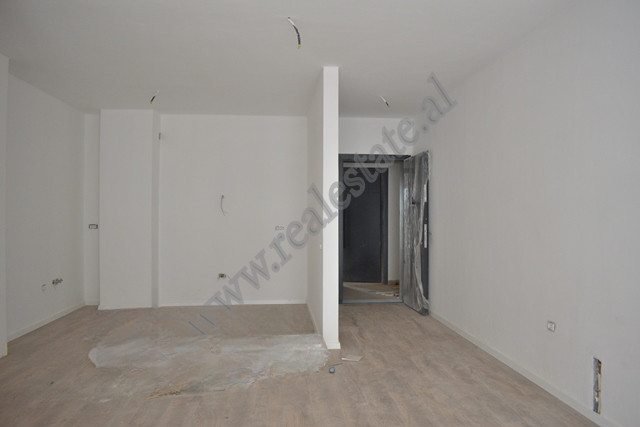 Appartamento con due camere da letto in vendita in via dritan hoxha a Tirana, albania (2)
