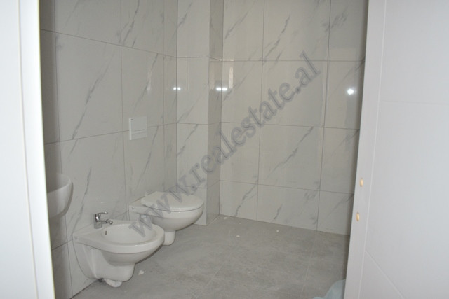 Appartamento con due camere da letto in vendita in via dritan hoxha a Tirana, albania (7)