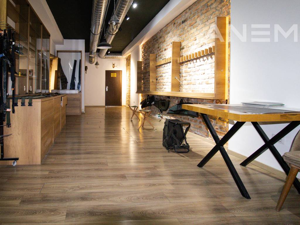 Lokal zum verkauf 465m² auf straße b