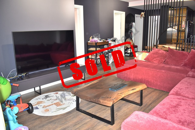Apartamento de dos habitaciones en venta cerca del área del lago seco en Tirana, albania