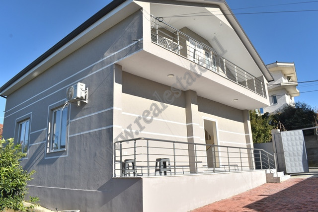 Villa de dos pisos en venta cerca de la zona de kamza en Tirana