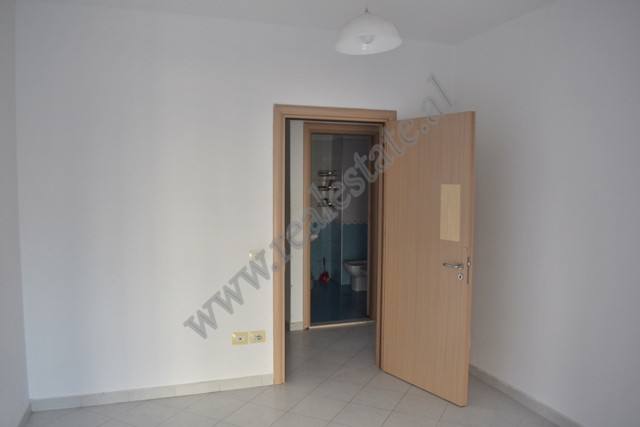 Apartamento de un dormitorio en venta en el área de Ali Demi en Tirana, albania (6)