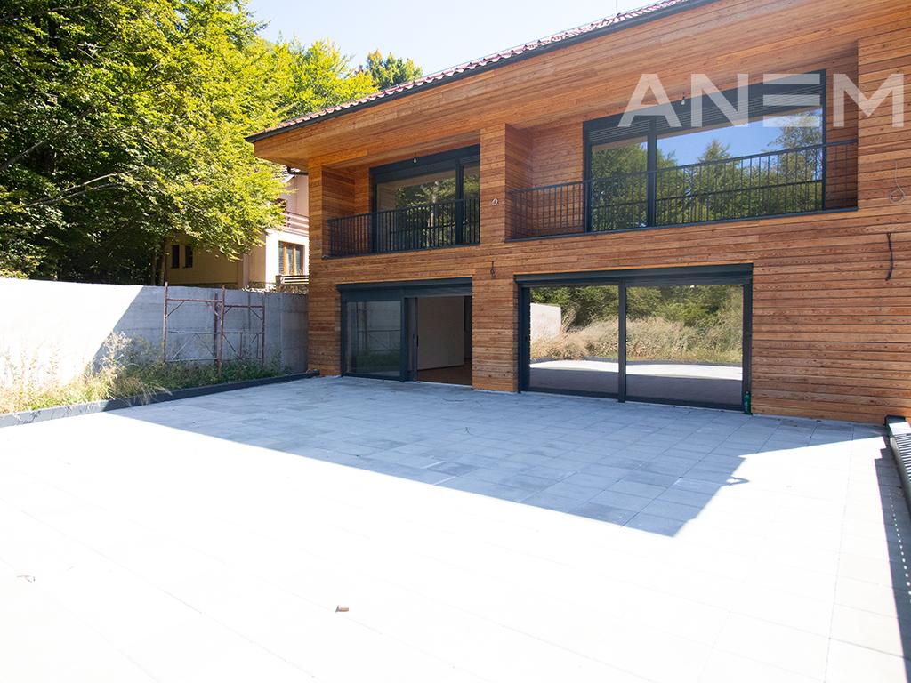 Casa à venda 700m² em brezovicë