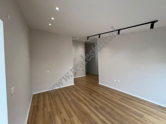 Appartement une chambre à vendre près de l'hôtel adriatik, à durres, albanie (2)