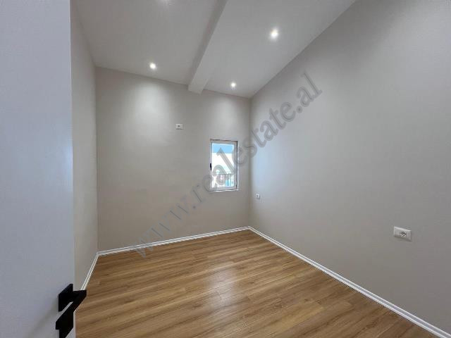 Appartement une chambre à vendre près de l'hôtel adriatik, à durres, albanie (5)