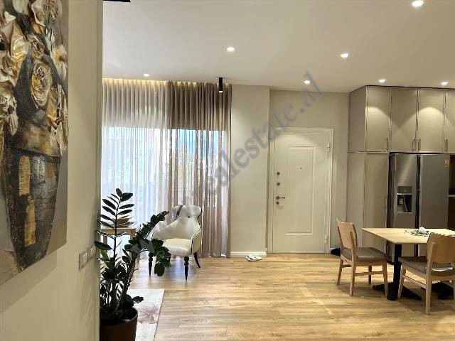 Apartament me tre dhoma gjumi për shitje pranë zonës kristal center, në Tiranë, shqipëri (3)