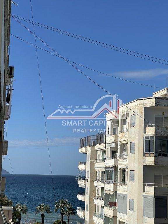 Apartamento 1+1 para alugar no lungomare, perto da escola de marinhos, com vista para o mar!