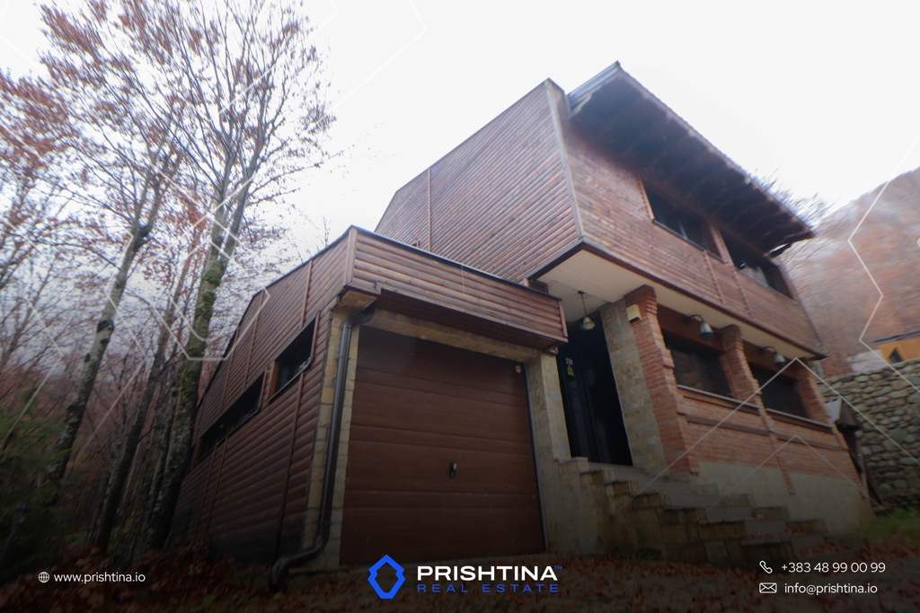 Villa in vendita 220m² a brezovicë