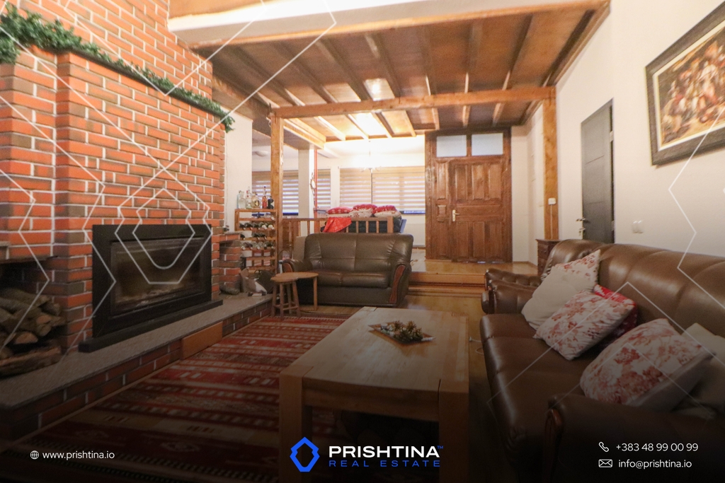 Villa in vendita 220m² a brezovicë