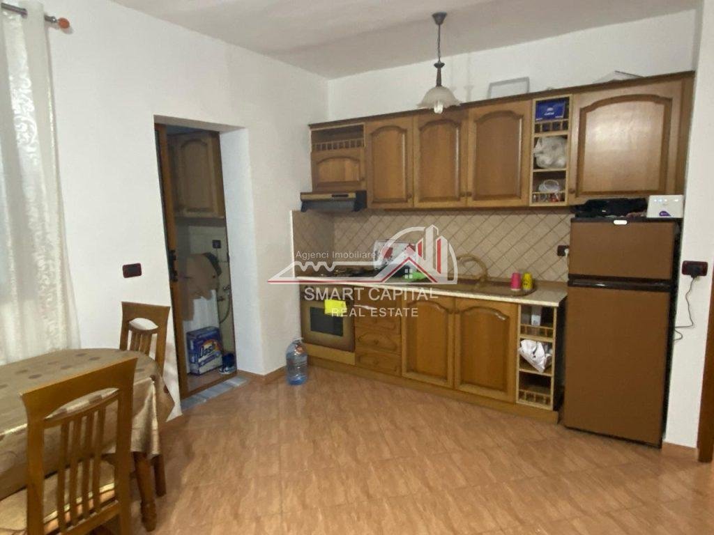 Einzimmer-apartment zu verkaufen in der nähe der ismail qemali schule, Vlora!
