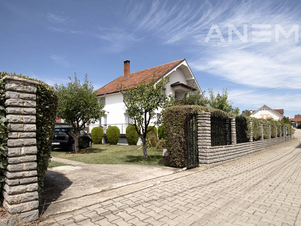 Casa à venda de 200m² em hajvali