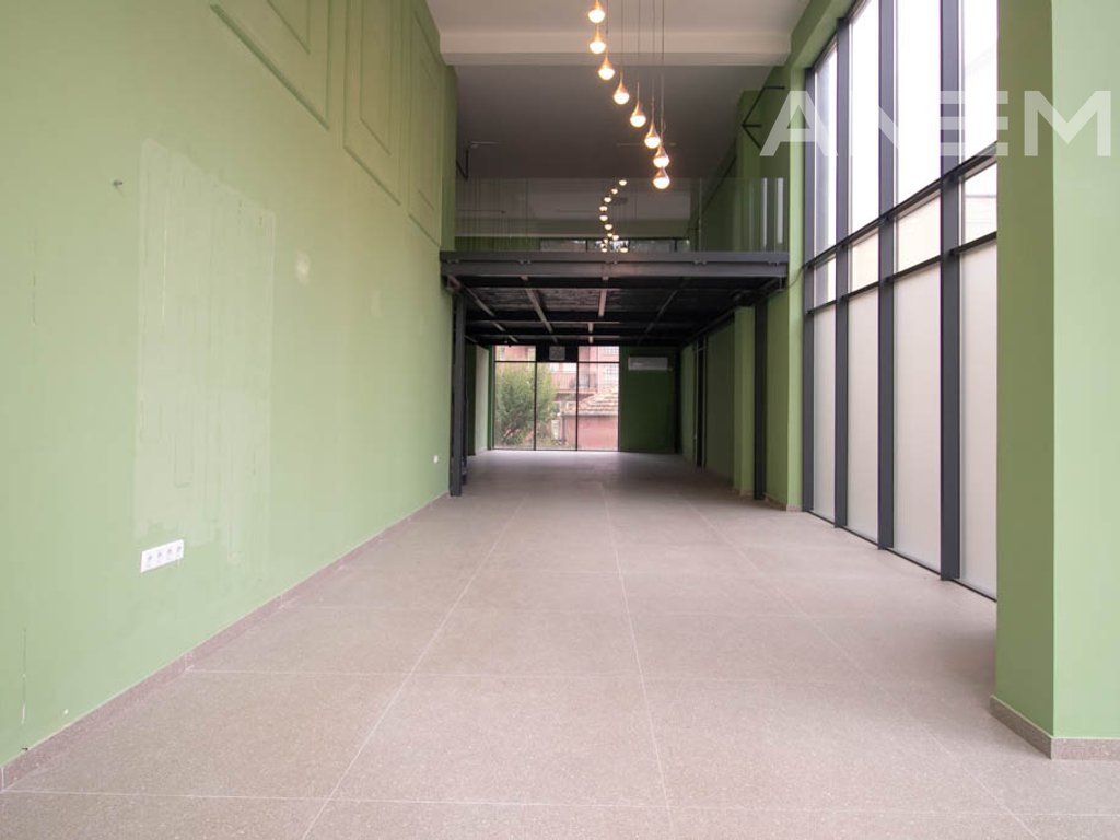 Commercial space for rent 165m² in mahalla e muhaxherëve