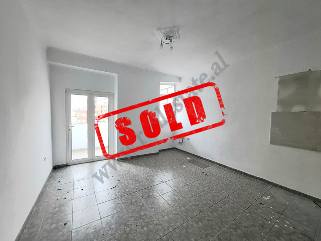Apartament me dy dhoma gjumi për shitje në rrugën bardhyl në Tiranë, shqipëri