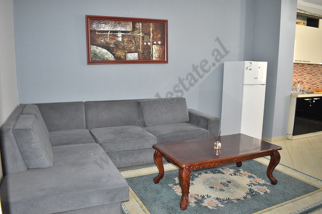 Apartamento de dos habitaciones en alquiler en la zona don bosko, en Tirana, albania (2)