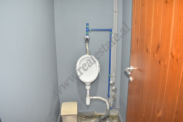 Espaço comercial para alugar na área de lapraka em Tirana, albânia (6)