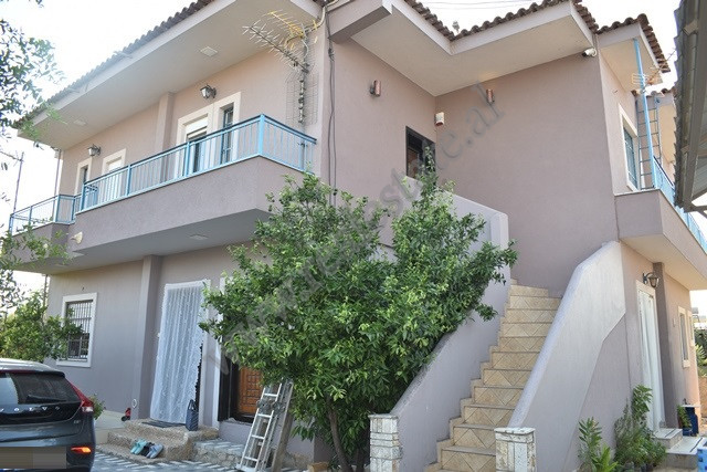 Villa zum verkauf in der nähe des univers city komplexes in Tirana, albanien