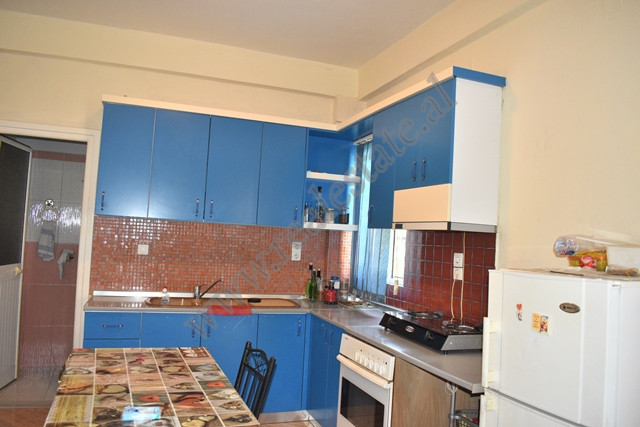 Villa zum verkauf in der nähe des univers city komplexes in Tirana, albanien (4)