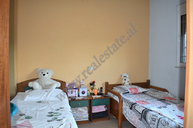 Villa zum verkauf in der nähe des univers city komplexes in Tirana, albanien (7)