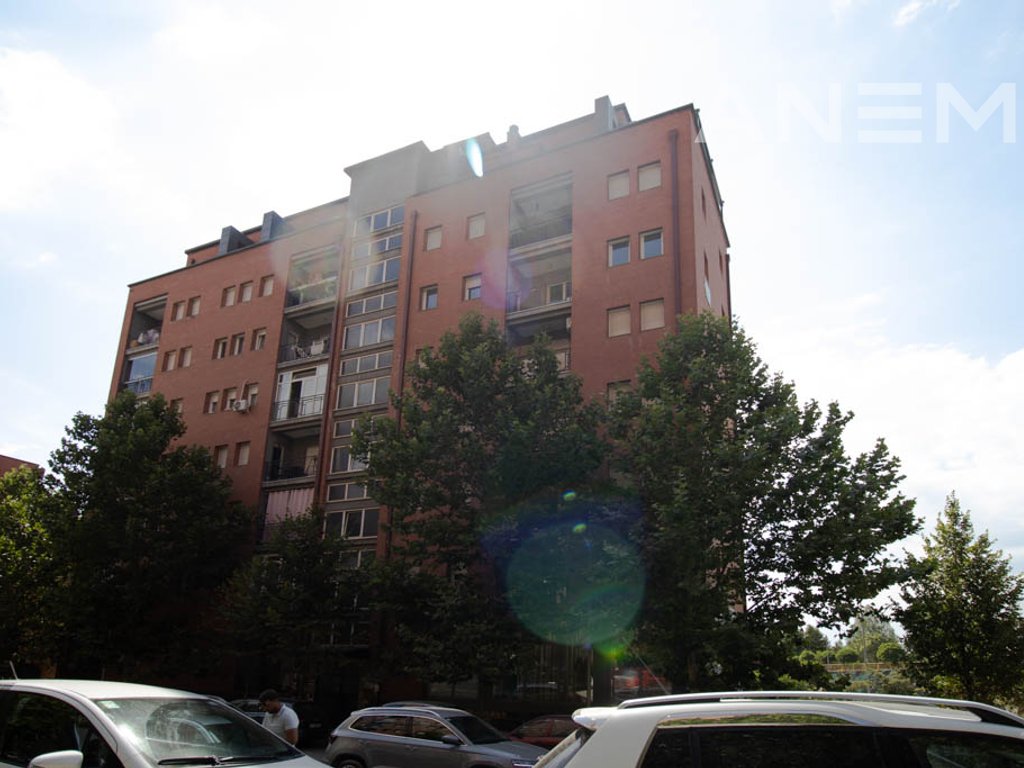 Apartment for sale 97.8m² on b road