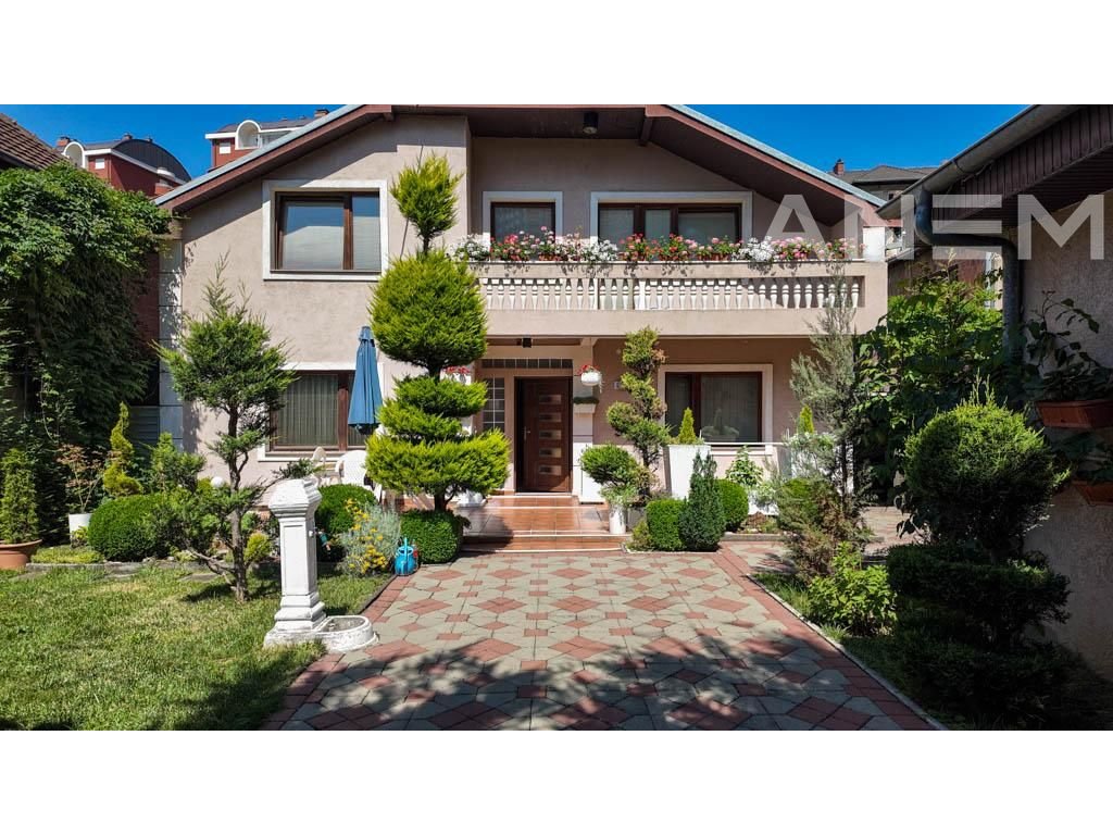 Casa en alquiler con 6 habitaciones en el centro