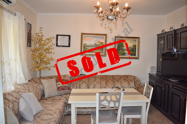 Apartamento de dois quartos à venda perto da rua Durrës, em Tirana, albânia