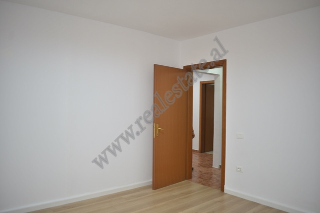Ufficio in affitto vicino a via kavaja a Tirana, albania (7)