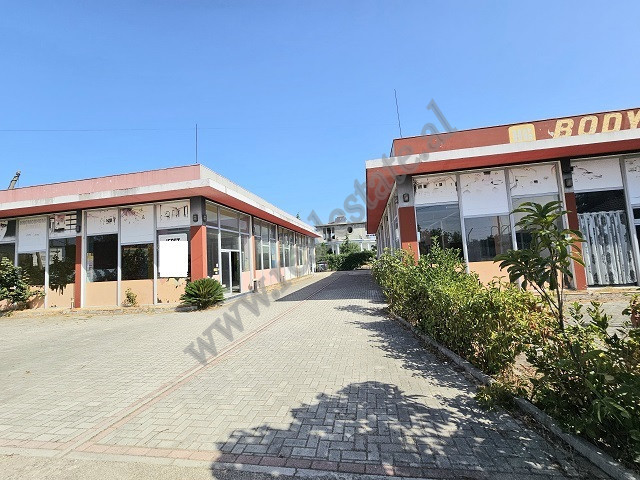 Armazém à venda na área de xhafzotaj em shijak, albânia