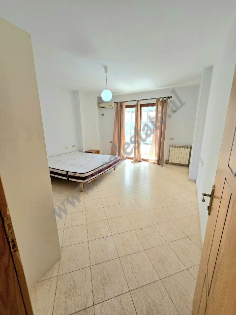 Appartamento con tre camere da letto in vendita nell'area Astir a Tirana, albania (6)