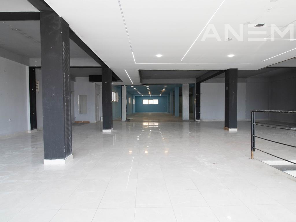 Lokal zur miete 500m² in Fushë Kosovë